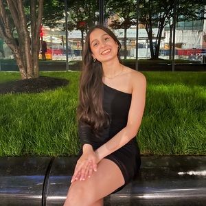 Meet your Posher, Lyssa